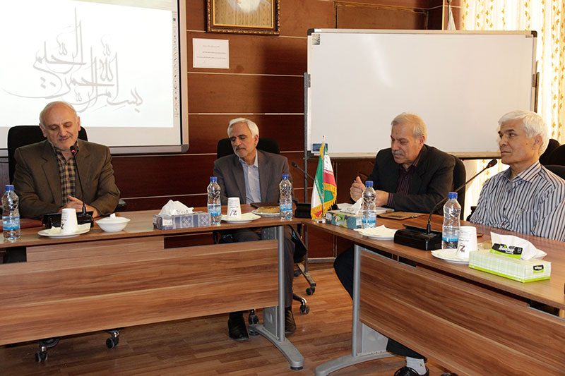 اولین جلسه مدیران عامل نیروگاه‌های استان با مدیرعامل شرکت برق منطقه‌ای یزد