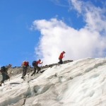 صعود کارکنان شرکت برق منطقه‌ای یزد به قله شیرکوه