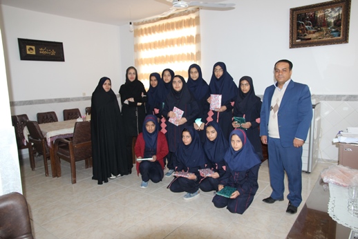 برگزاری مانور زلزله در دبیرستان دخترانه حاج یدالله با مشارکت شرکت برق منطقه‌ای یزد