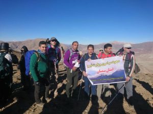 حضور کوهنوردان شرکت برق منطقه‌ای یزد در صعود سراسری وزارت نیرو
