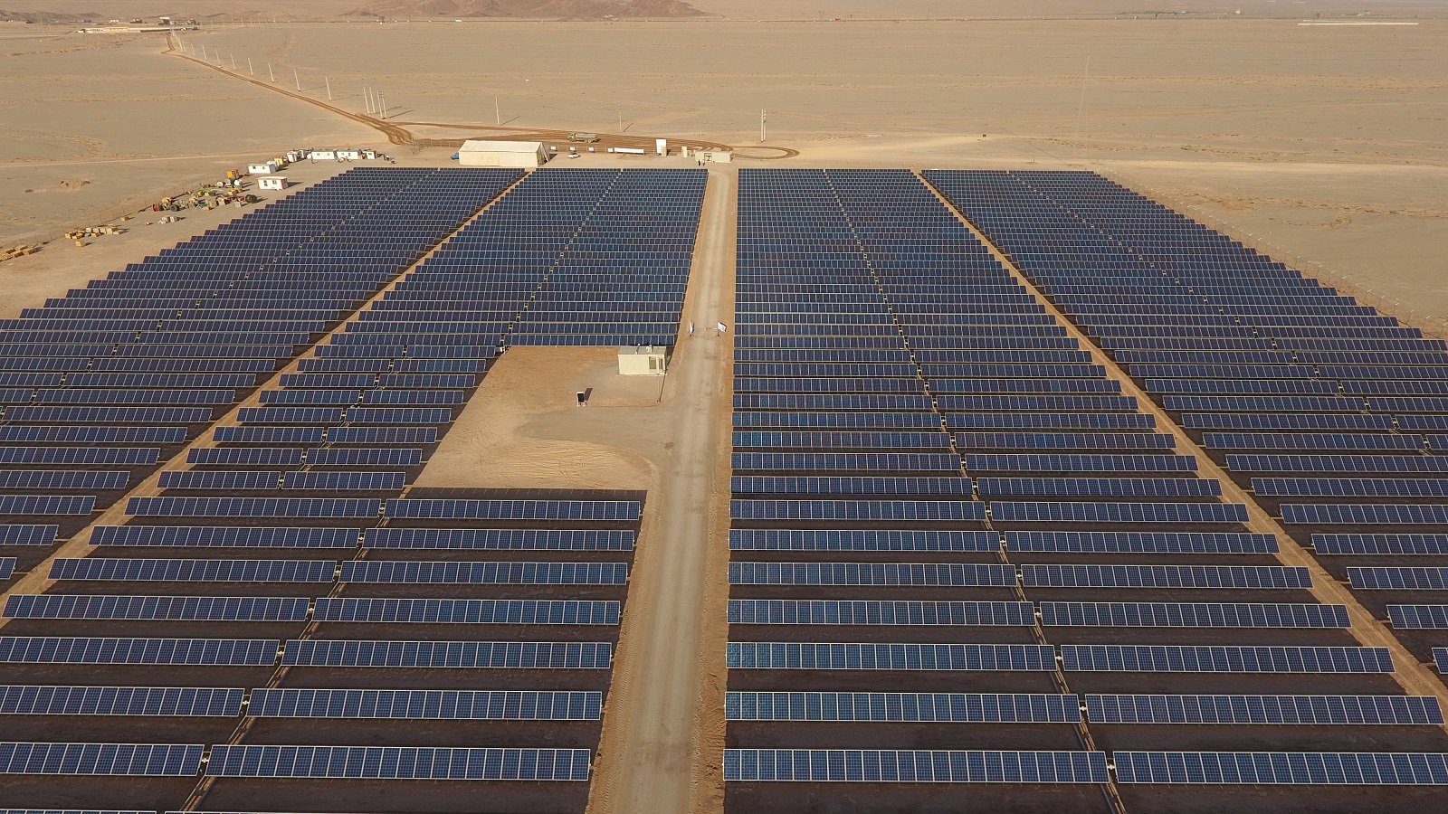 استقبال سرمایه گذاران برای احداث نیروگاه خورشیدی در استان یزد/ برگزیدگان سرمایه گذاری ۱۵۴ مگاواتی در زمینه احداث نیروگاه خورشیدی در یزد مشخص شدند