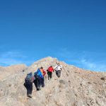 صعود کارکنان برق منطقه‌ای یزد به قله چالشی دره زرشک